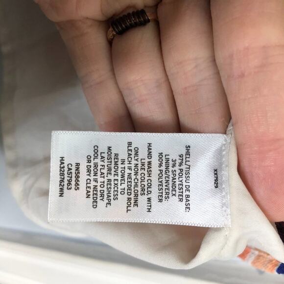 Halogen Top Beach Stripe Crepe V Neck Tank 2X - Picture 5 of 11